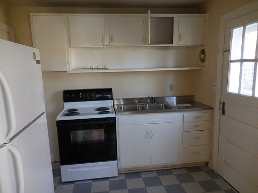 2nd image of 312 Coleman Ave #2