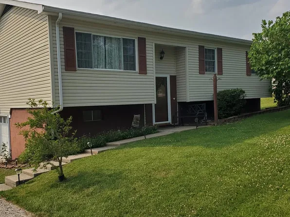 1109 8th St, West Portsmouth, OH 45663