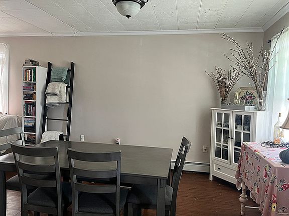 4th image of 113 E Grove St