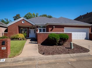 19 Hunters Green Cir, Little Rock, AR 72211