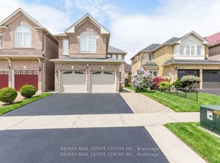 5989 Sidmouth St, Mississauga, ON L5V 2Z5