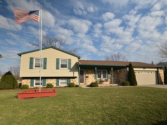 3rd image of 12159 Birchwood Ln