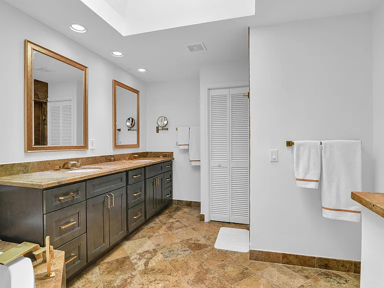 753 Villa Portofino Cir — Photo 33