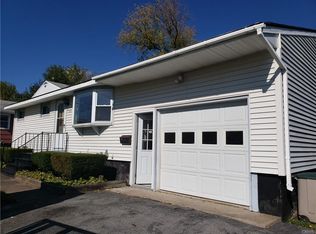 111 Avon Ave, Liverpool, NY 13088