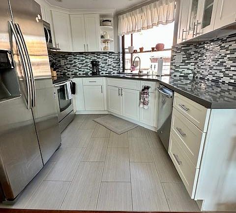 4th image of 4425 Kansas St APT 5