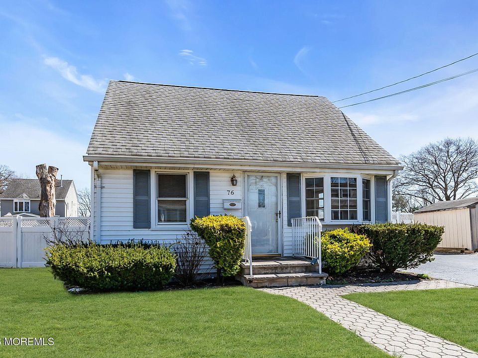 1st image of 76 Compton Avenue
