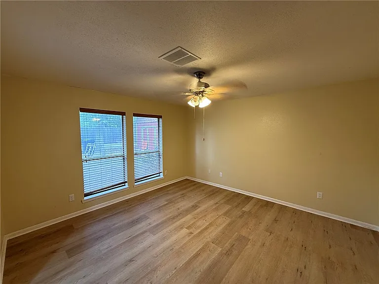 1805 Quail Run — Photo 15