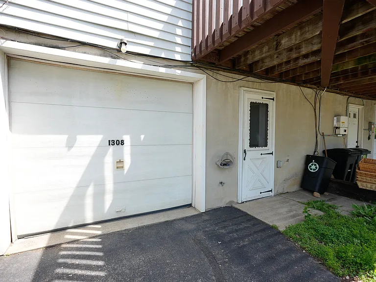 1308 S Mount Joy St — Photo 42