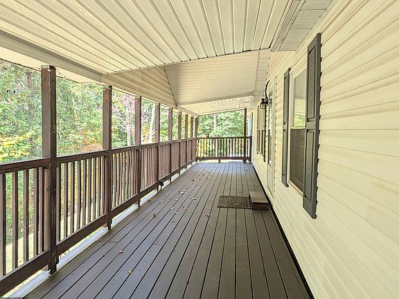 4th image of 427 Harley Brown Dr