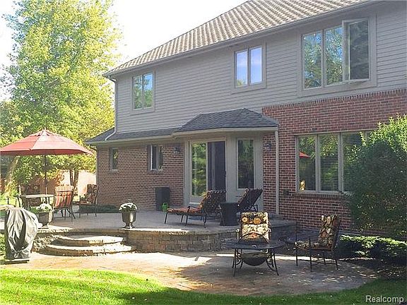 3rd image of 12802 Woodpine Dr