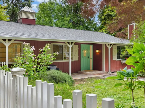 10796 Manitou Beach Drive NE, Bainbridge Island, WA 98110