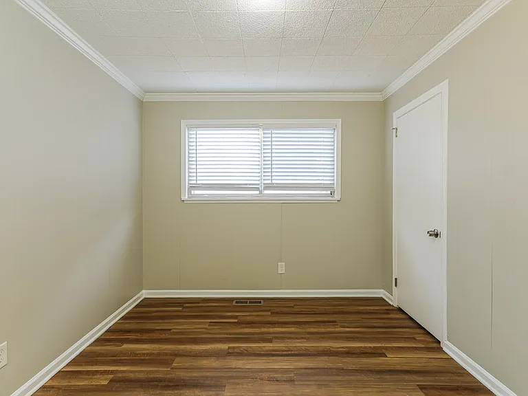 1217 Turf Dr — Photo 16