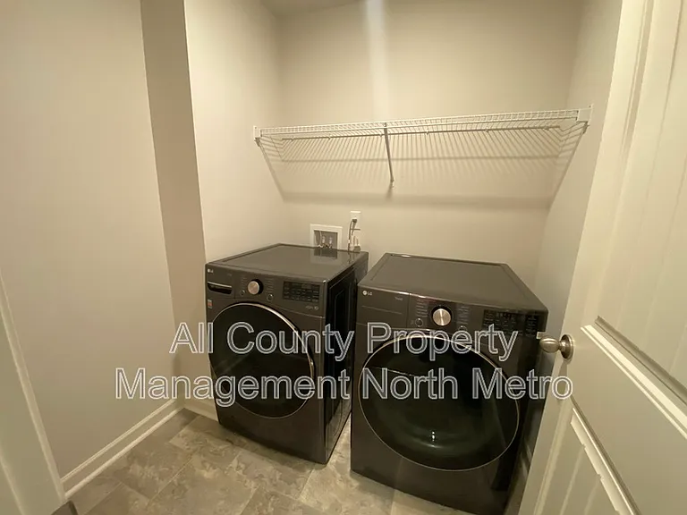 2715 Poppy Ct — Photo 6