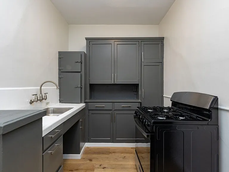 426 S Manhattan Pl — Photo 8