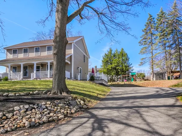 111 Lancaster St, Fitchburg, MA 01420