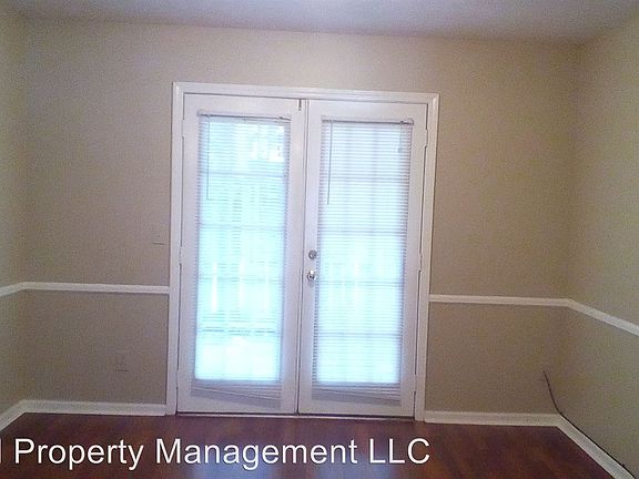 4th image of 203 Helen Cir #B