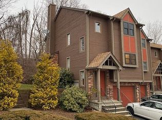 213 W Town St UNIT B10, Norwich, CT 06360