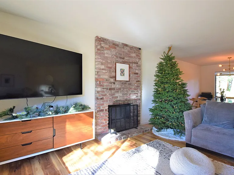 114 Melody Ct — Photo 25