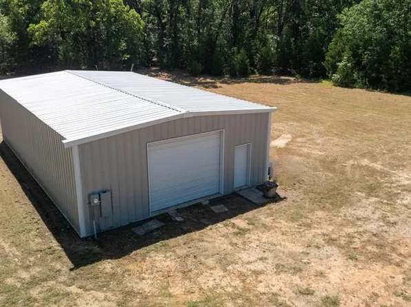 1467 Lawrence St, Trinidad, TX 75163