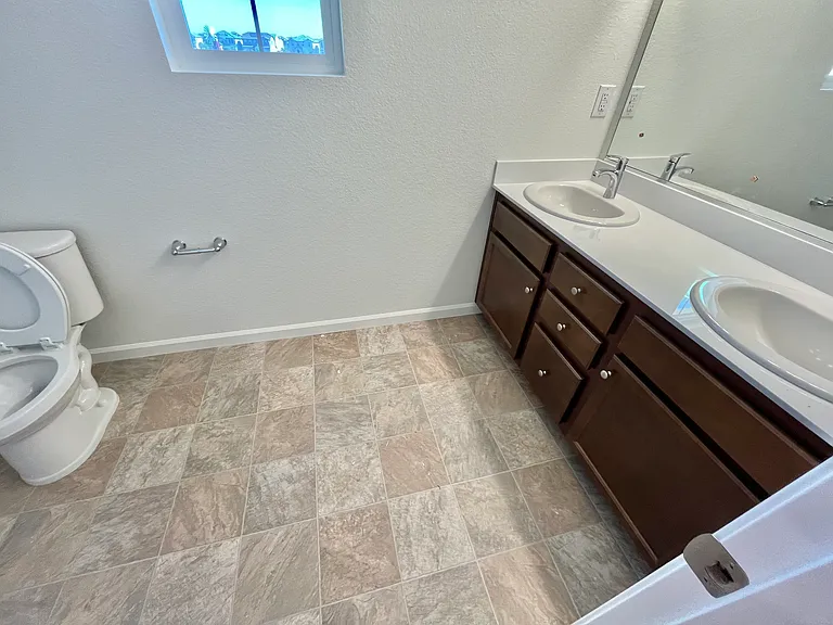 378 Miramar Dr — Photo 8