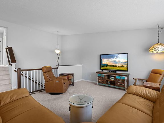 5th image of 8585 Gateway Cir