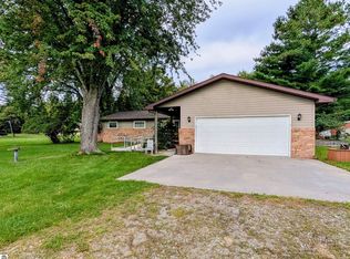 910 N Court St, Au Gres, MI 48703