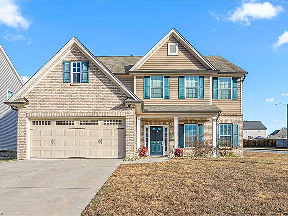 2nd image of 3674 Hayfield Ct