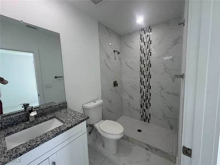 727 Gordon Ave S — Photo 9