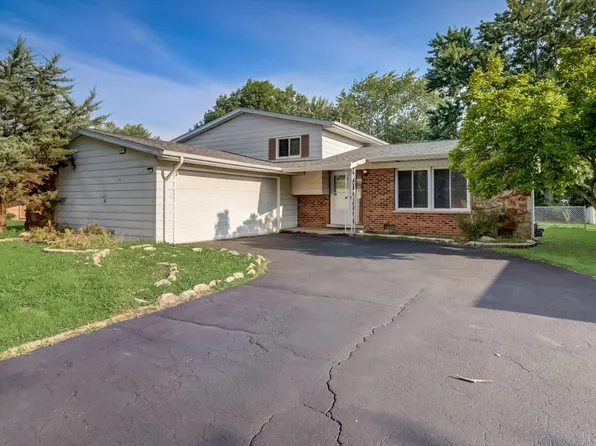 5164 Arquilla Dr, Richton Park, IL 60471