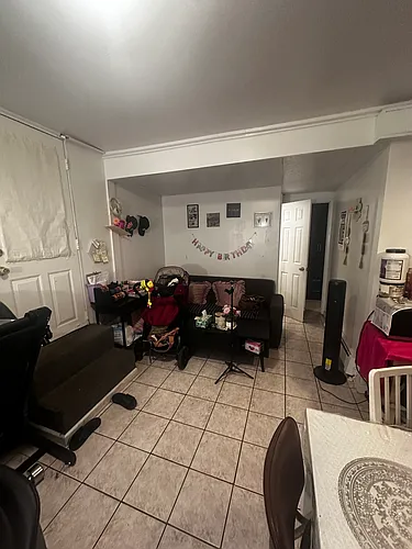 2435 Lyvere St Photo 1