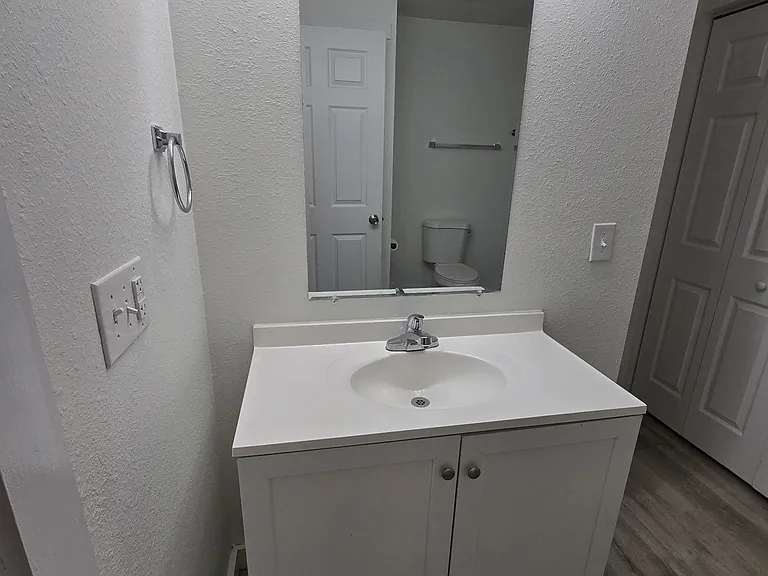 1520 W Lynn St — Photo 11