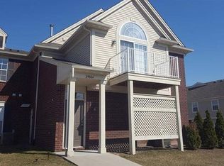 29895 Foxrun Cir, Warren, MI 48092
