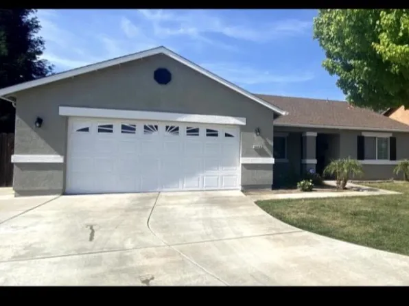 2542 E Parkview Avenue, Visalia, CA 93292