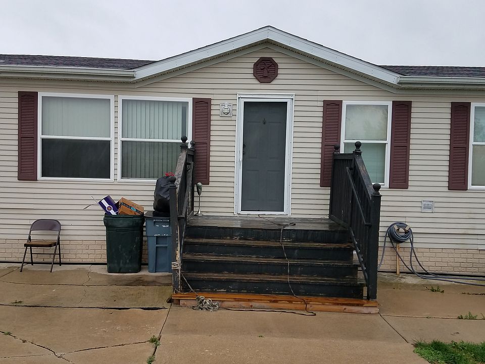 2nd image of 9914 Jane Ct