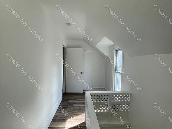 4th image of 1911 Lincoln Ave Unit 1909