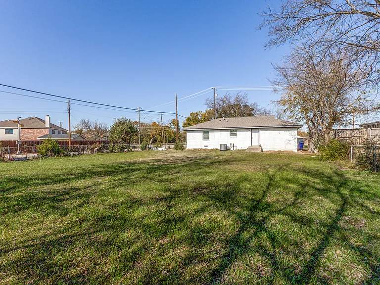 12900 Quail Dr — Photo 17