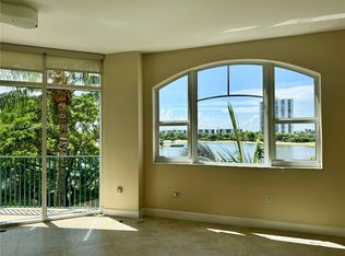 20000 Country Club Dr APT 408, Aventura, FL 33180