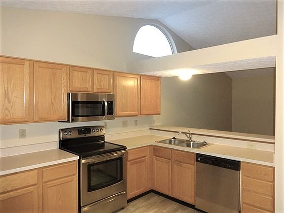 4th image of 5750 Oyster Bay Way