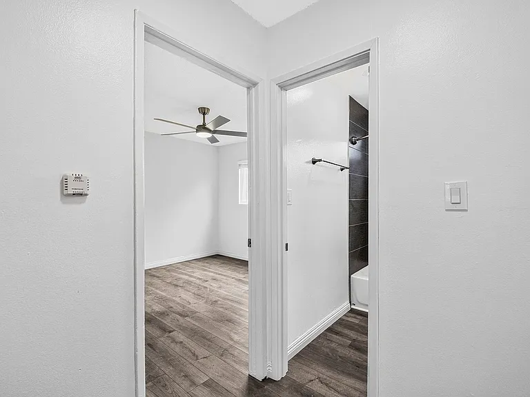1431 Obispo Avenue — Photo 9