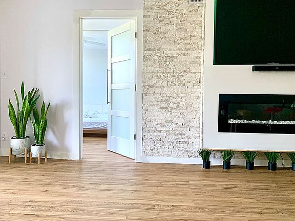 4th image of 605 Oaks Dr APT 303
