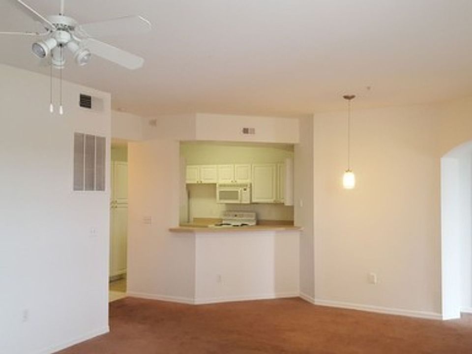 Building Photo 5