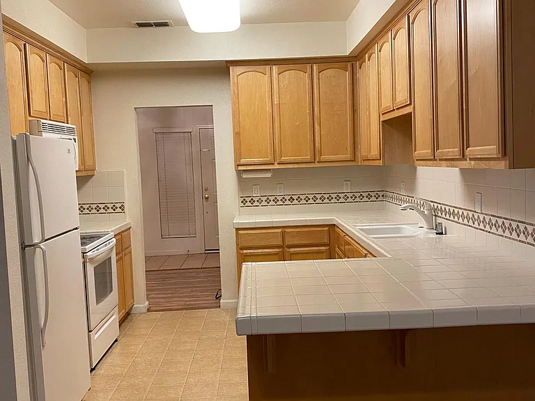 3616 Carson Oak Dr — Photo 8
