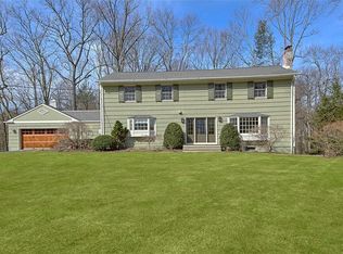 86 Valley View Rd, Chappaqua, NY 10514