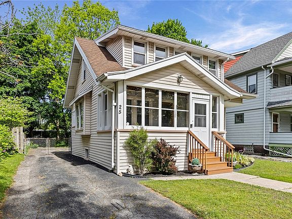 2nd image of 25 Coventry Ave