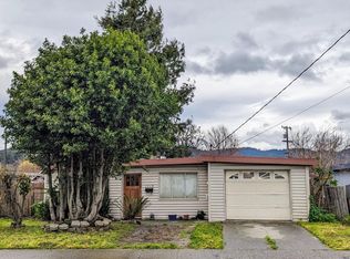 1219 Newburg Rd, Fortuna, CA 95540