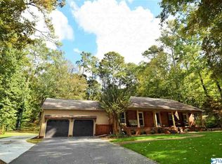 5614 Pawnee Cir, Guntersville, AL 35976