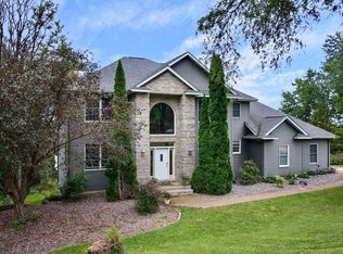 W157 Thomas Rd, Fountain City, WI 54629