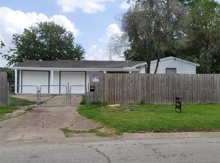 5103 Willow Glen Dr, Houston, TX 77033