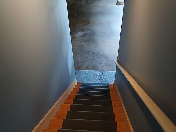 STAIRS IN GARAGE/ENTRANCE