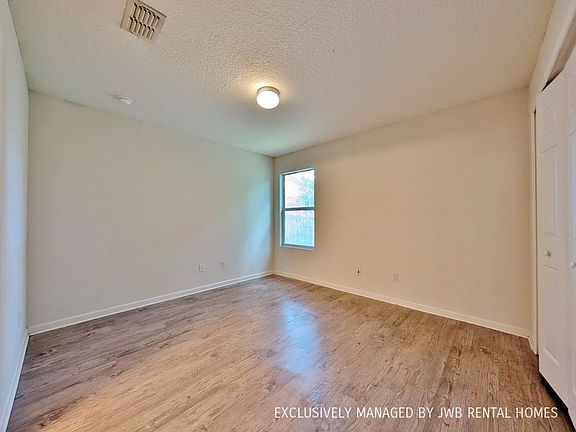 5th image of 8521 Hare Ave